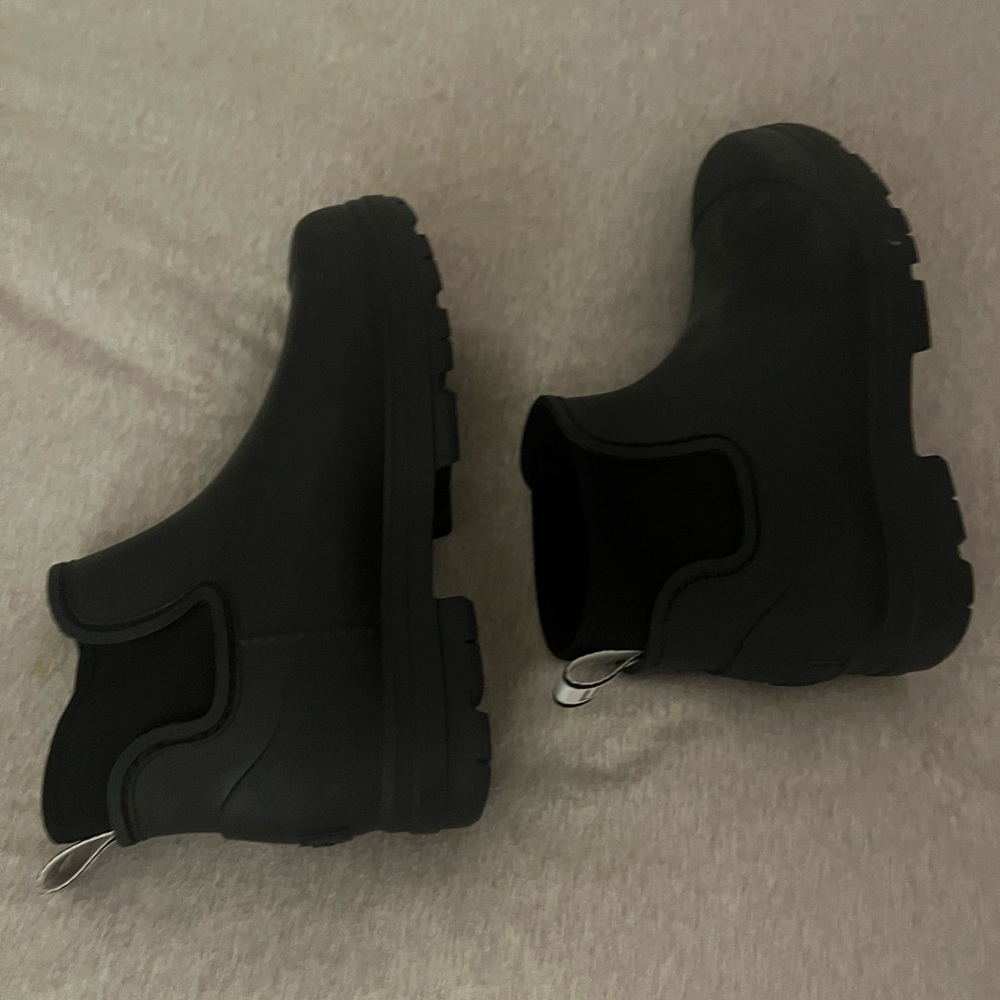 UGG droplets
